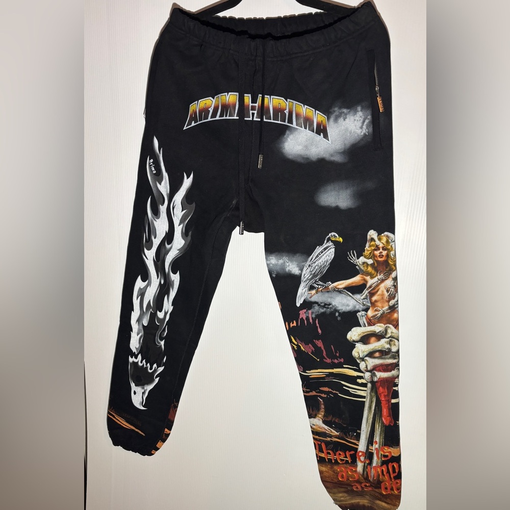 ARIMA Graphic Black Joggers size small new with tags